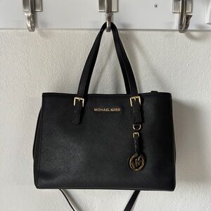Michael Kors Jet Set‎ Travel Tote